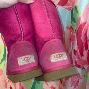 🩷 Hot Pink Uggs 🩷
